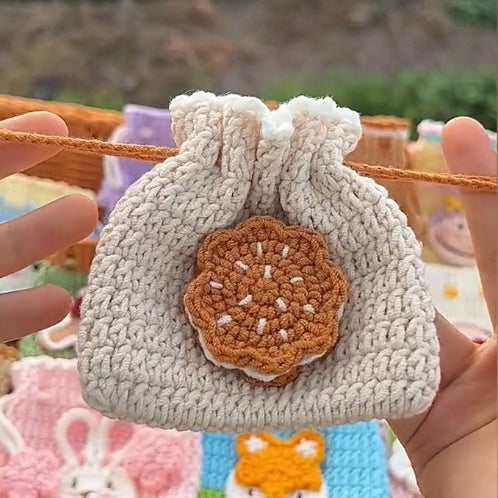 Exquisite Handcrafted Crochet Coin Pouch - Unique Design for Compact Storage